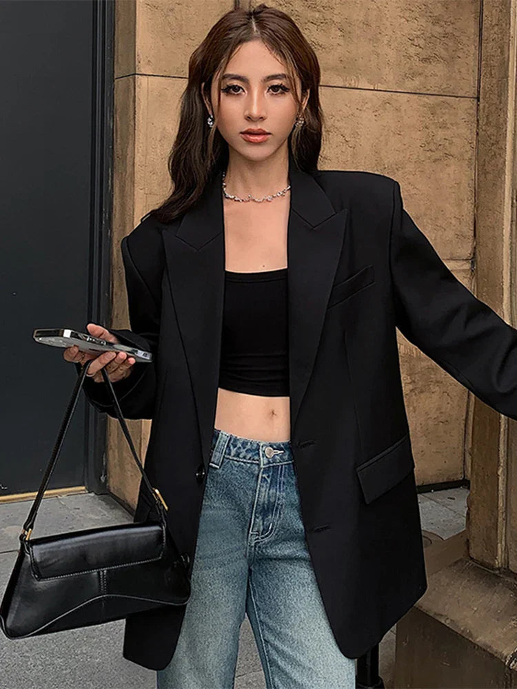 Marynarka Damska Oversize Z Naszywką Na Rękawie | Stylowy Look