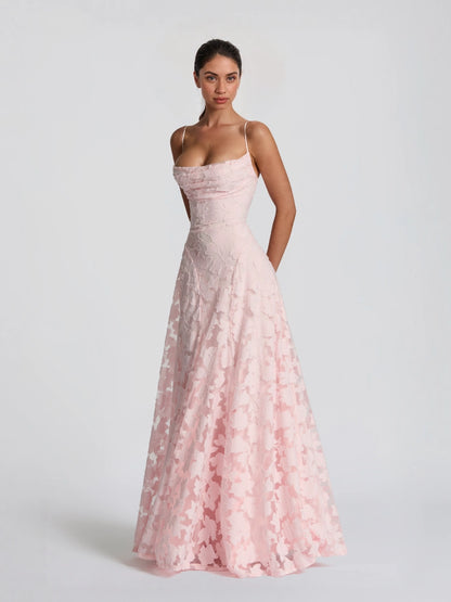 Elegancka sukienka maxi z koronką w kwiaty na ramiączkach